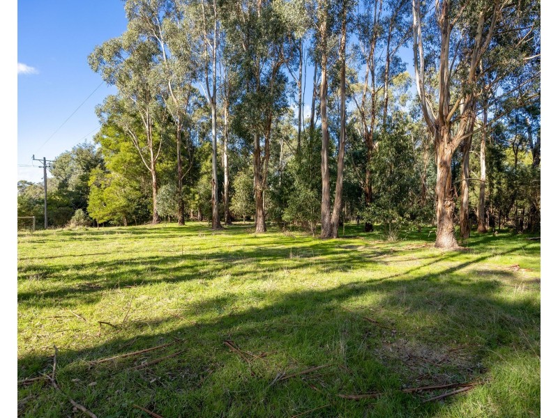 345 Henrys Road, Loch VIC 3945