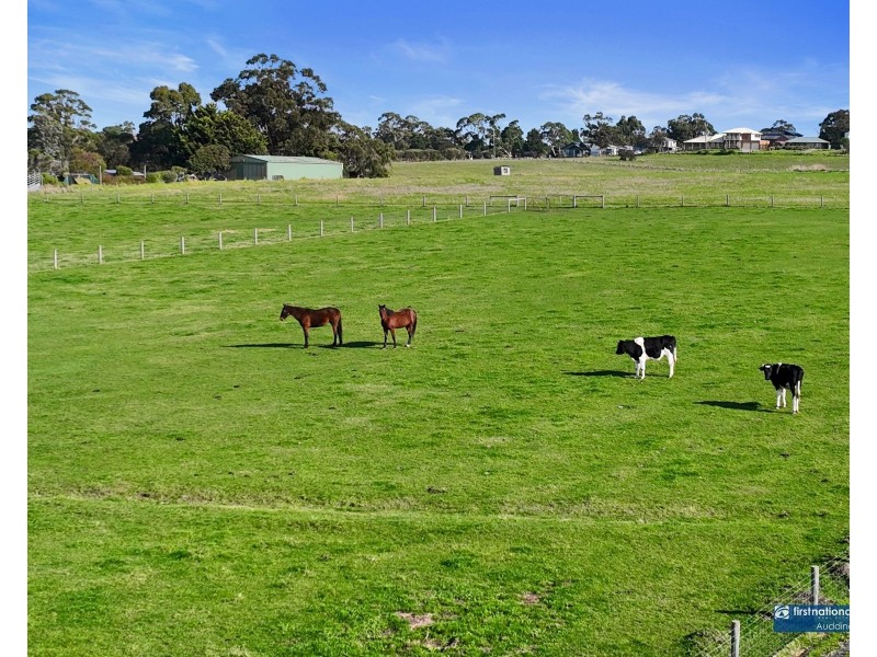 33 Brick Kiln Road, Corinella VIC 3984