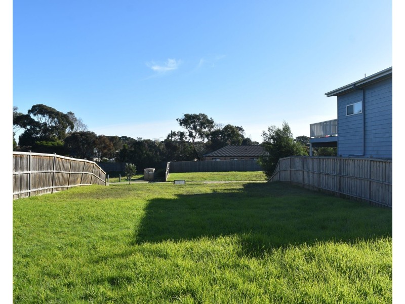 15 Liberty Crescent, Corinella VIC 3984