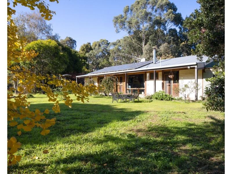 345 Henrys Road., Loch VIC 3945
