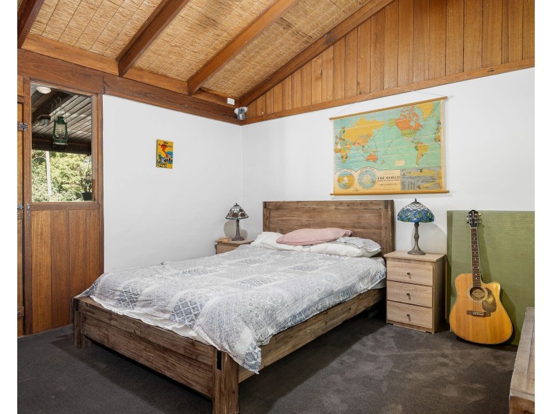 345 Henrys Road., Loch VIC 3945