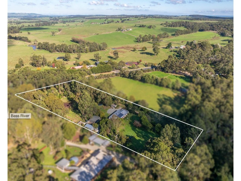 345 Henrys Road., Loch VIC 3945