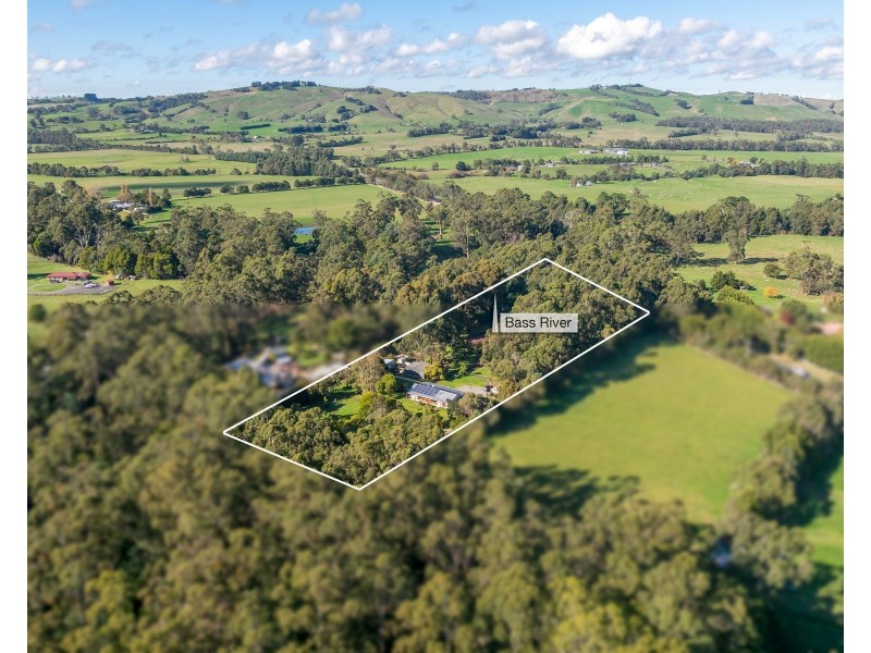 345 Henrys Road., Loch VIC 3945