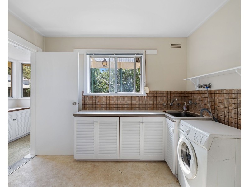 1 Inches Road, Korumburra VIC 3950