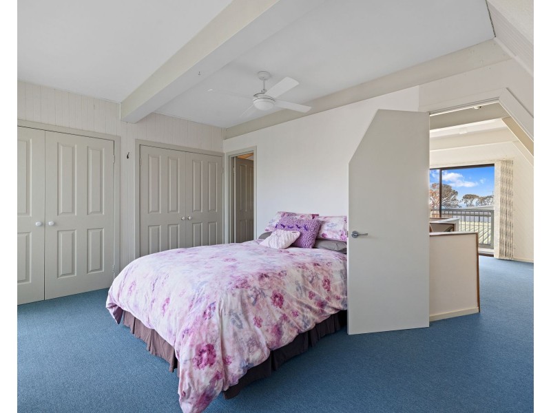 8 Beach Street, Corinella VIC 3984