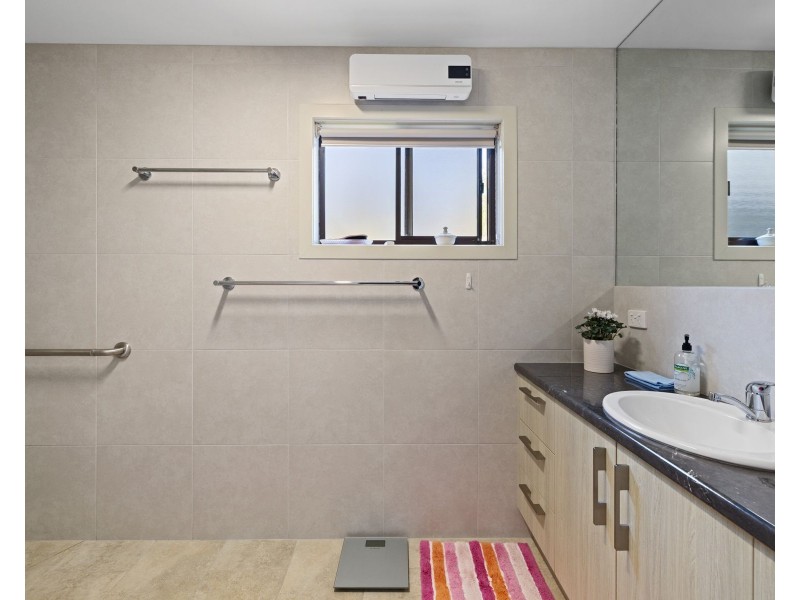 8 Beach Street, Corinella VIC 3984