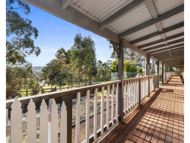 11 Roy Street, Loch VIC 3945