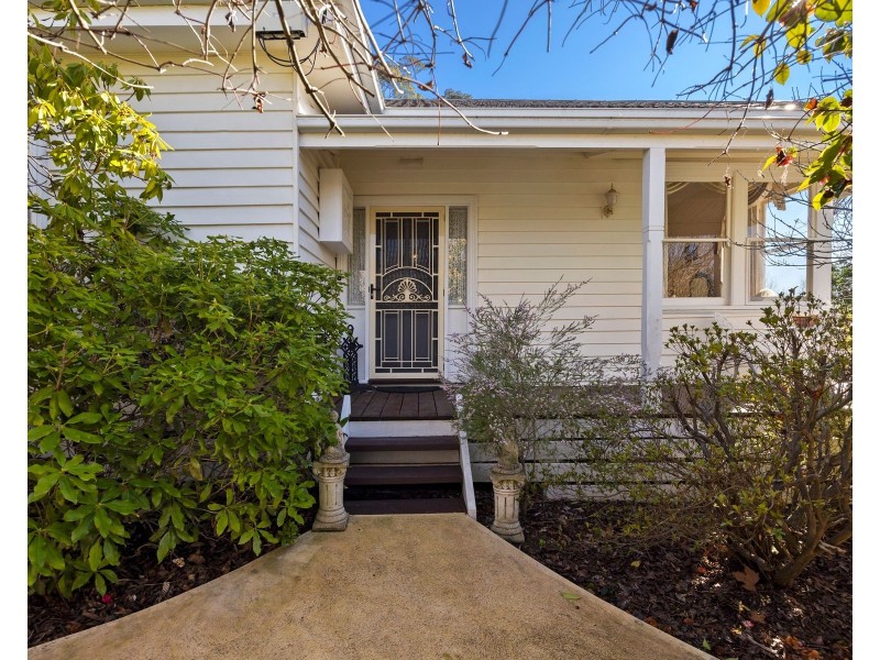 14 Clarence Street, Loch VIC 3945