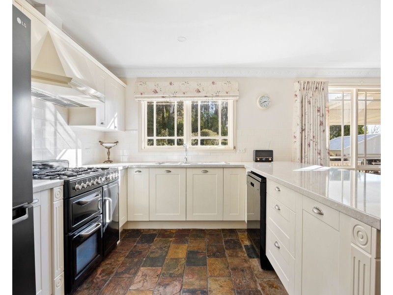 14 Clarence Street, Loch VIC 3945