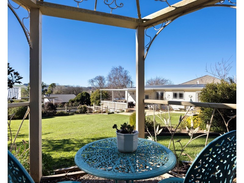 14 Clarence Street, Loch VIC 3945
