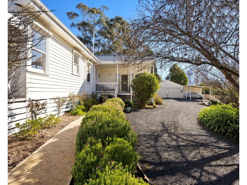 14 Clarence Street, Loch VIC 3945