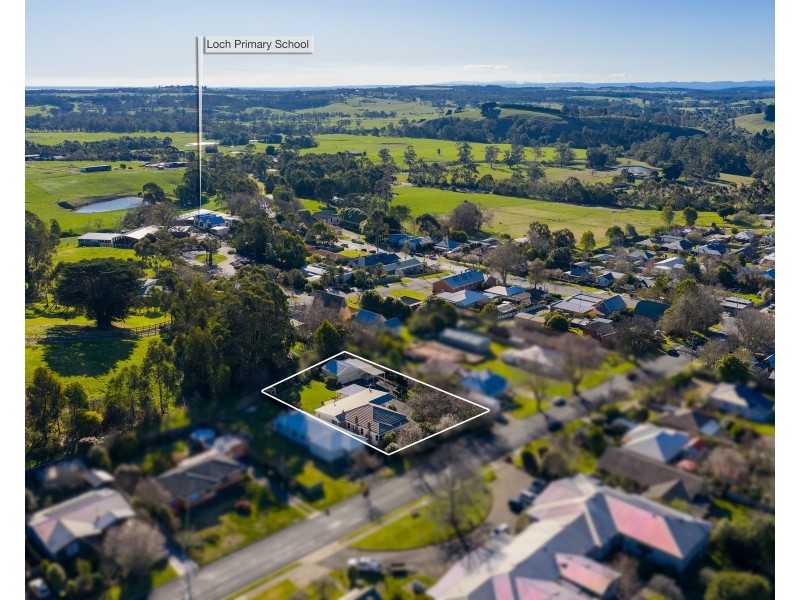14 Clarence Street, Loch VIC 3945