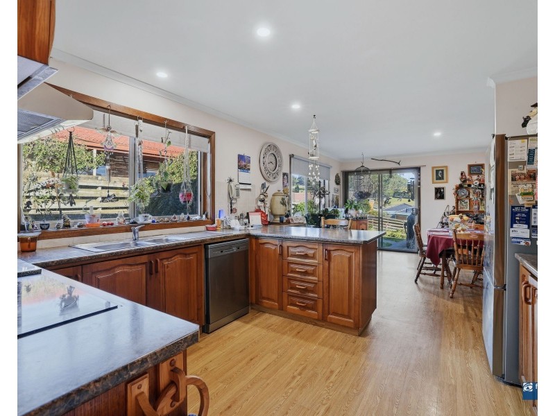 15 Valley View Parade, Korumburra VIC 3950