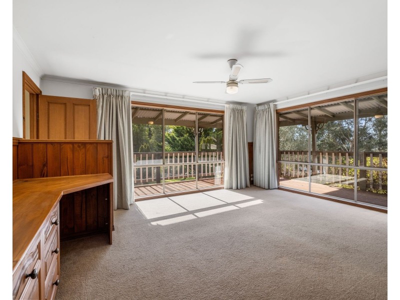 11 Roy Street, Loch VIC 3945