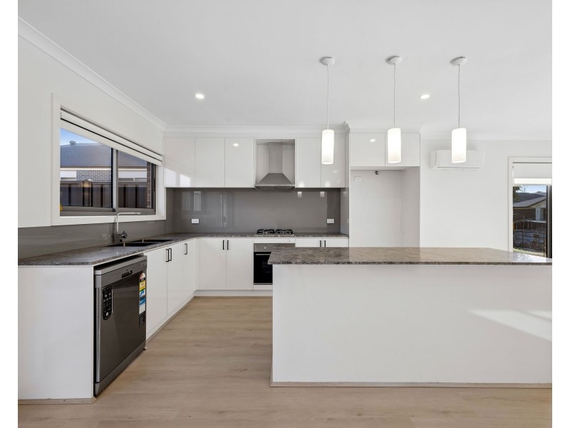 1/12 Gabriella Way, Korumburra VIC 3950