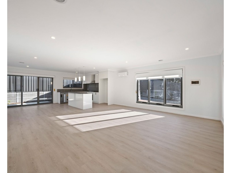 1/12 Gabriella Way, Korumburra VIC 3950