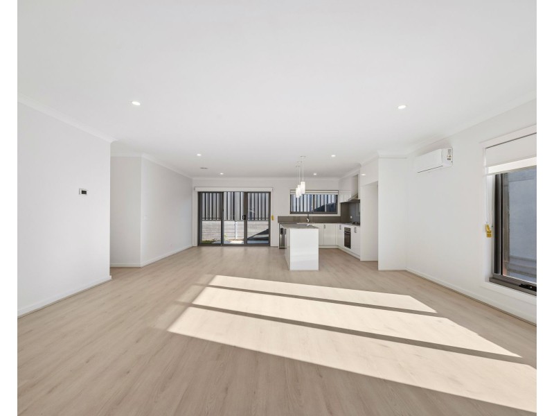 1/12 Gabriella Way, Korumburra VIC 3950