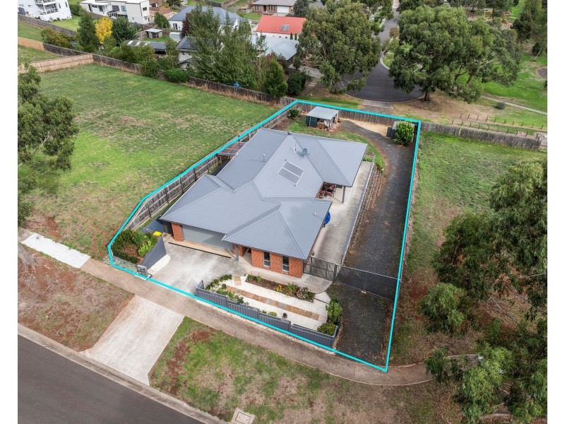 17 Royal Place, Leongatha VIC 3953