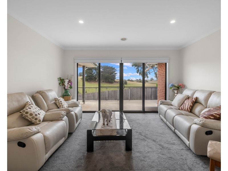 17 Royal Place, Leongatha VIC 3953