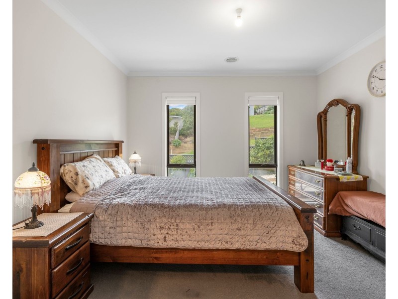 17 Royal Place, Leongatha VIC 3953