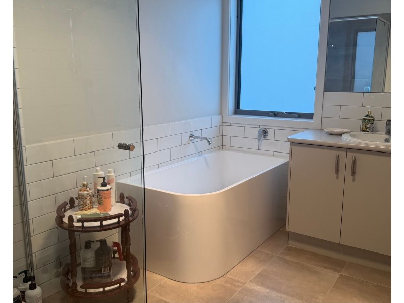 17 Royal Place, Leongatha VIC 3953