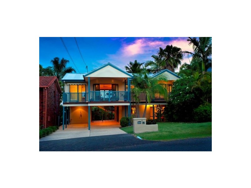 5 Dammeral Crescent, Emerald Beach NSW 2456