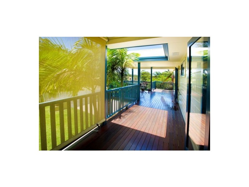 5 Dammeral Crescent, Emerald Beach NSW 2456