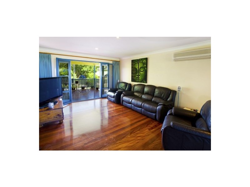 5 Dammeral Crescent, Emerald Beach NSW 2456