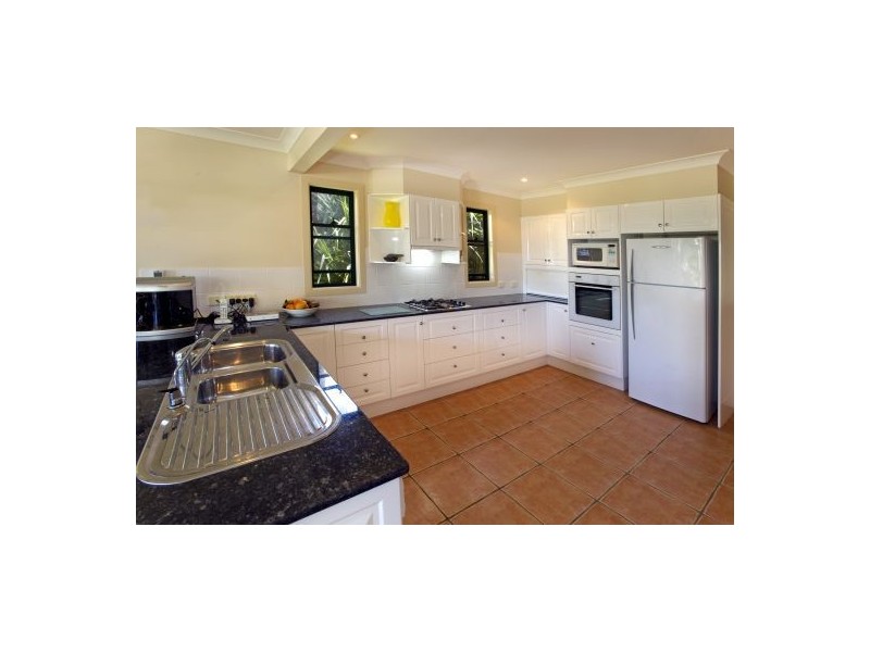 5 Dammeral Crescent, Emerald Beach NSW 2456