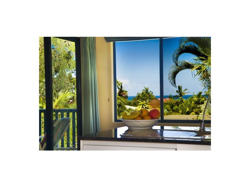 5 Dammeral Crescent, Emerald Beach NSW 2456