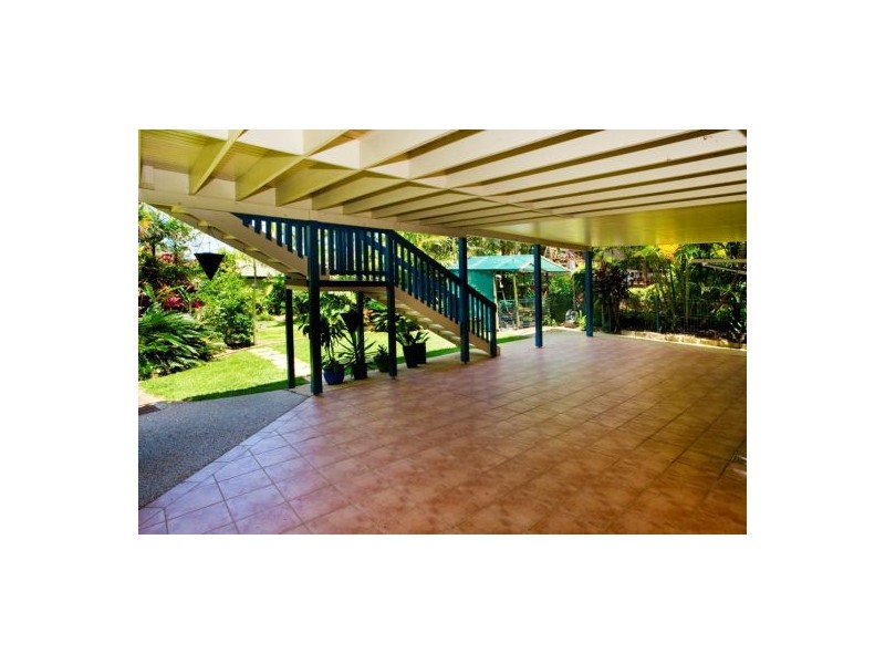 5 Dammeral Crescent, Emerald Beach NSW 2456