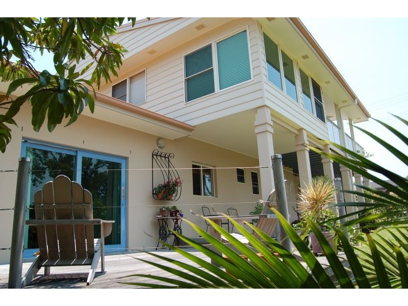 4 Panorama Parade, Safety Beach NSW 2456