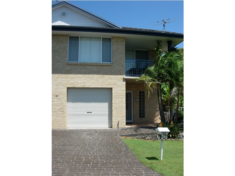 4/37 Cassia Lane, Woolgoolga NSW 2456