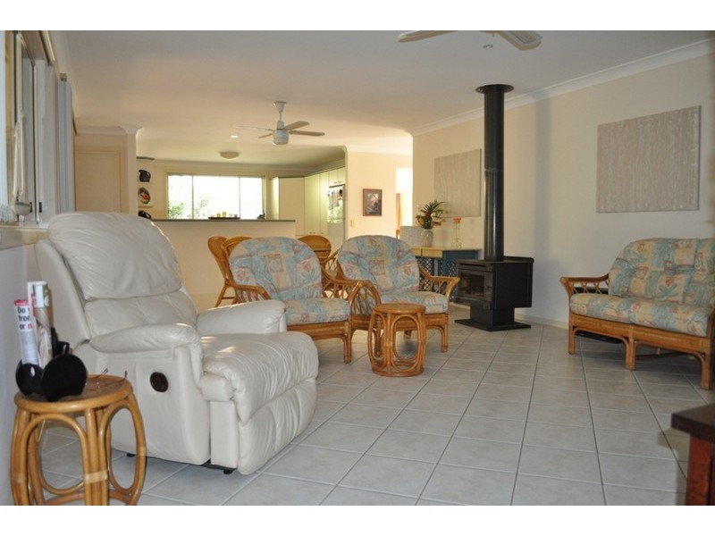 8 Nunga Street, Safety Beach NSW 2456