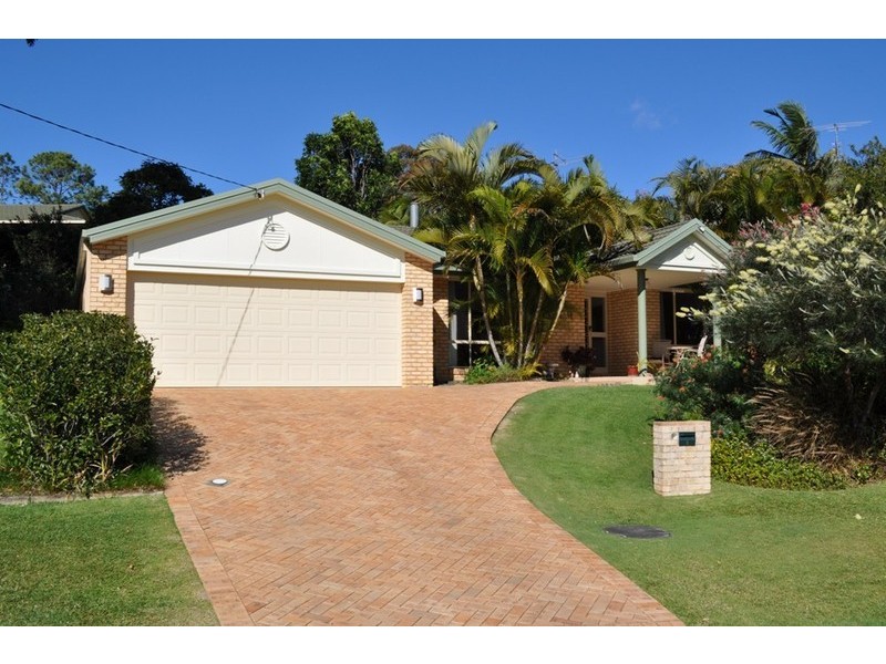 8 Nunga Street, Safety Beach NSW 2456