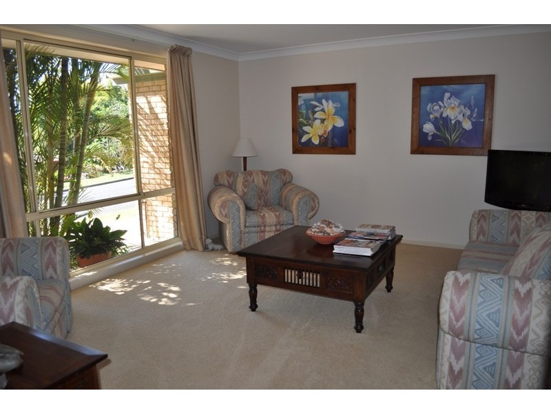 8 Nunga Street, Safety Beach NSW 2456