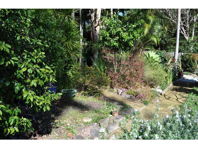 8 Nunga Street, Safety Beach NSW 2456