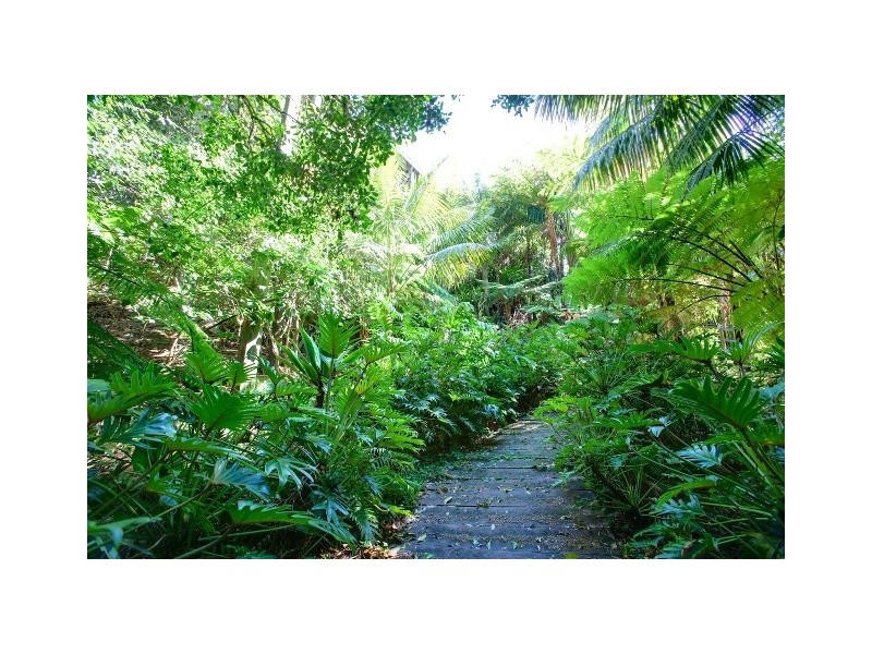 16a Elouera Drive, Sapphire Beach NSW 2450