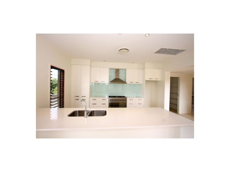 16 San Simeon Circuit, Sapphire Beach NSW 2450
