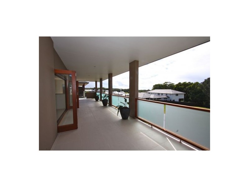 16 San Simeon Circuit, Sapphire Beach NSW 2450