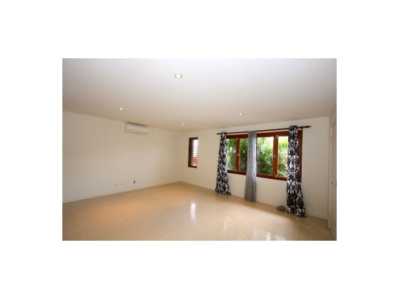 16 San Simeon Circuit, Sapphire Beach NSW 2450