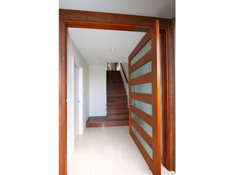 16 San Simeon Circuit, Sapphire Beach NSW 2450