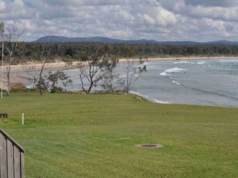 8 First Avenue, Arrawarra Headland NSW 2456
