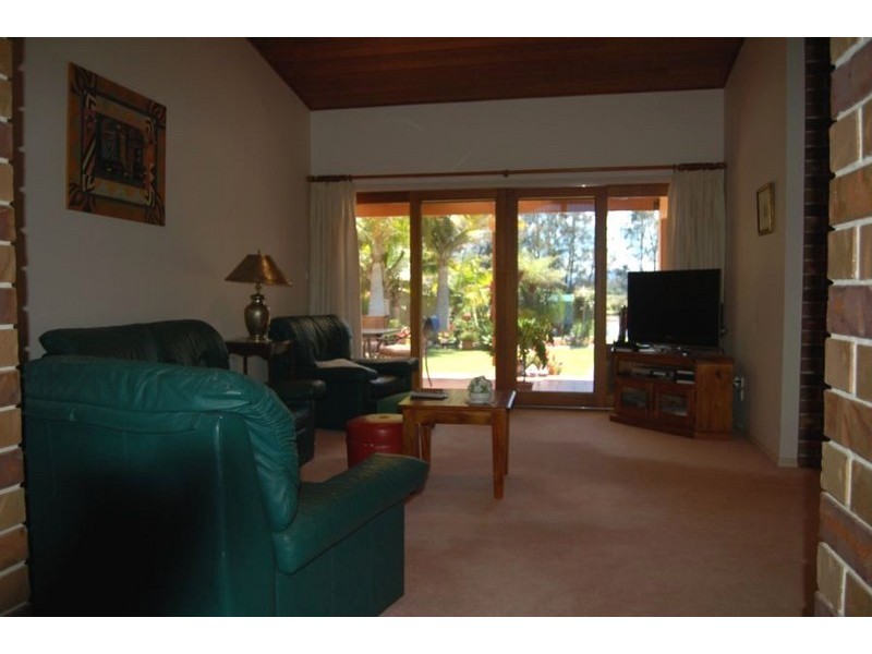 33 Burrawong Prd, Urunga NSW 2455