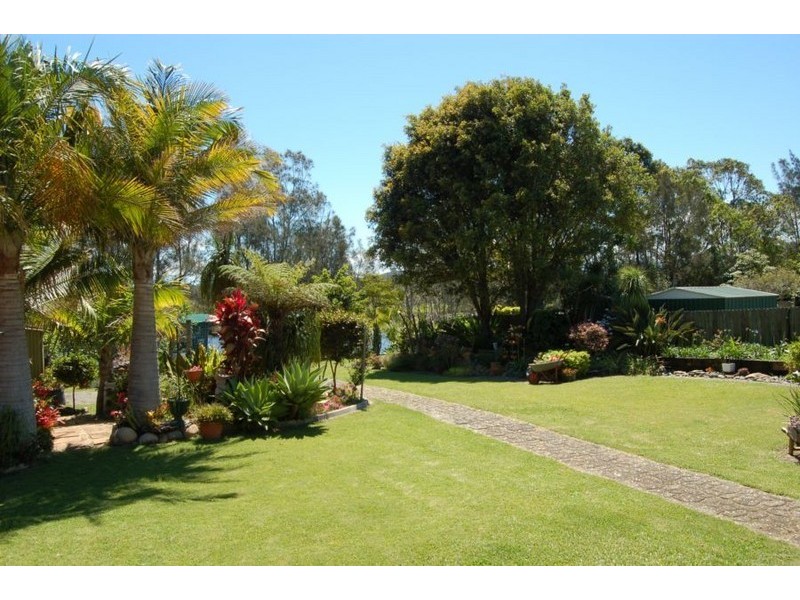 33 Burrawong Prd, Urunga NSW 2455