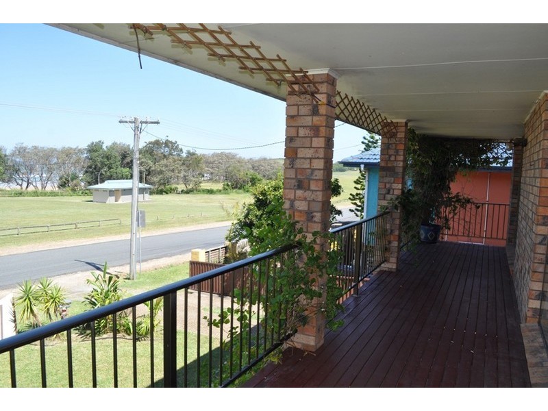 48 Sandy’s Beach Drive, Sandy Beach NSW 2456