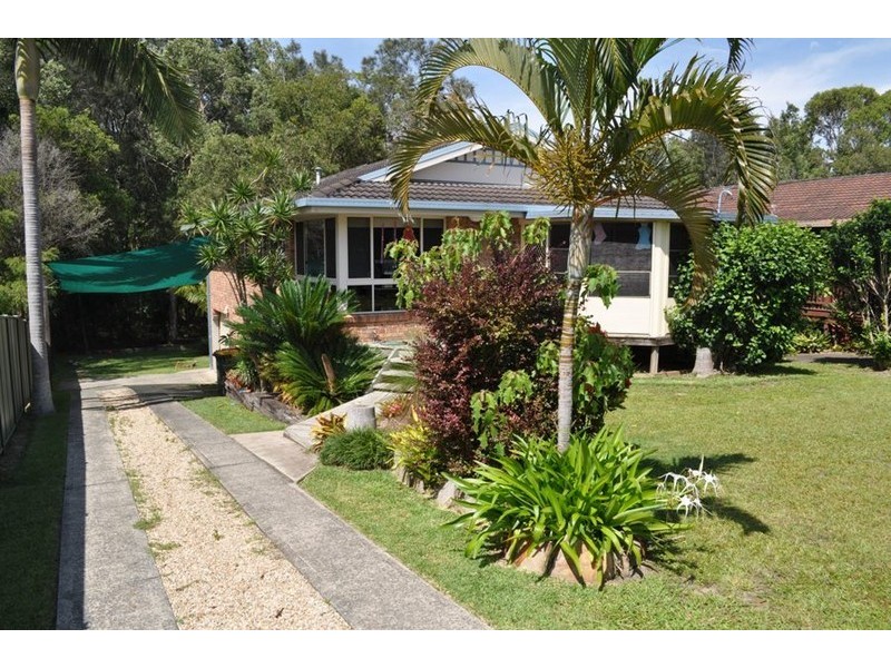 90 Diamond Head Drive, Sandy Beach NSW 2456