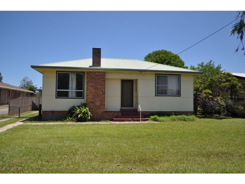 44 East Street, Macksville NSW 2447
