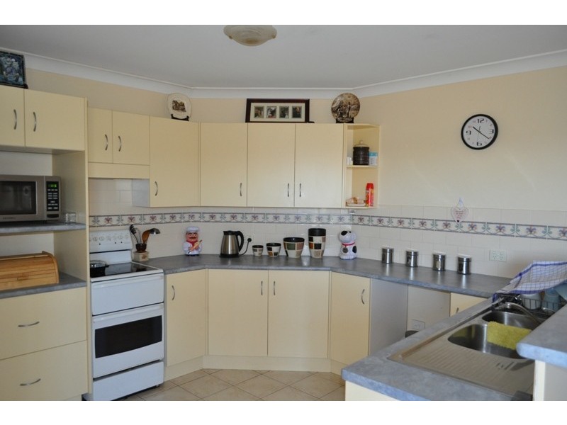 5 Preston Drive, Macksville NSW 2447