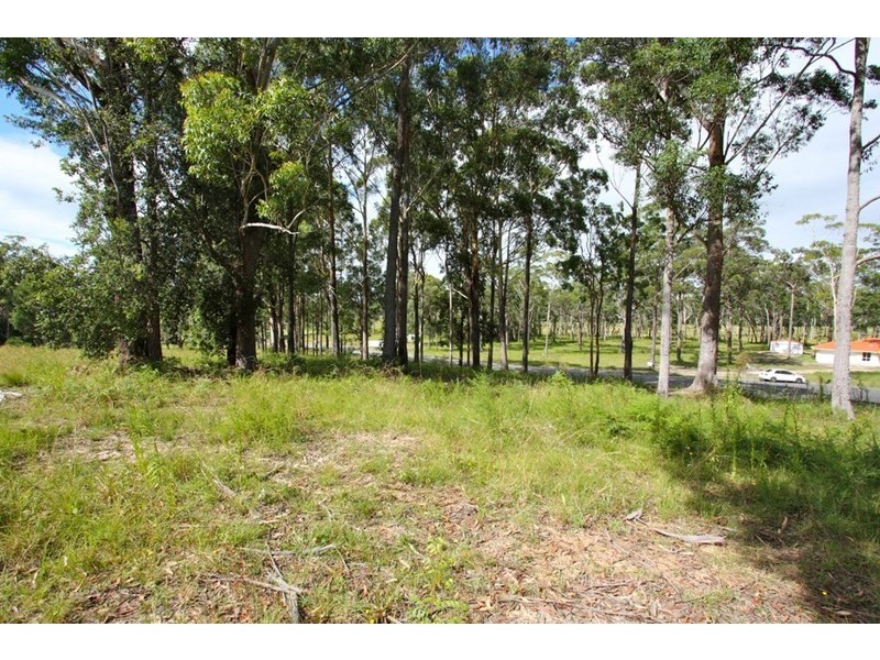 2 Bee Close, Moonee Beach NSW 2450